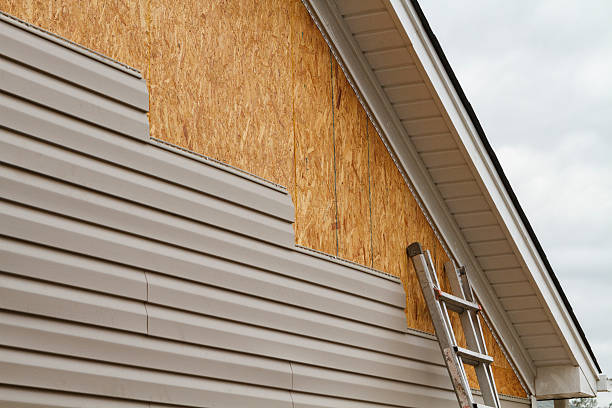 Professional Siding Replacement technician working in Walnut Creek, NC